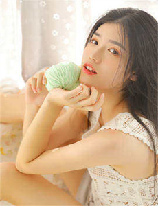含紧一点H边做边走女女视频